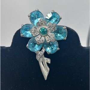 Vintage Blue Turquoise Flower Brooch Silvertone Rhinestones and faceted …​​​​